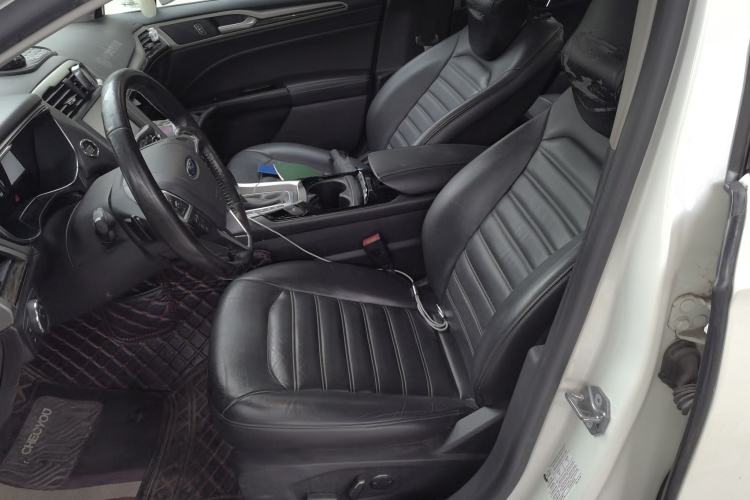Used Ford Mondeo 2013 2.0L GTDi 200 Luxury Model Left Front Seat