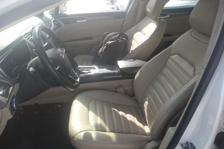 Used Ford Mondeo 2013 2.0L GTDi 200 Fashion Edition Left Front Seat