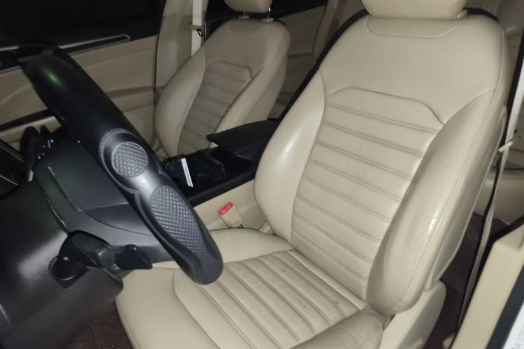 Used Ford Mondeo 2013 2.0L GTDi 200 Fashion Edition Left Front Seat