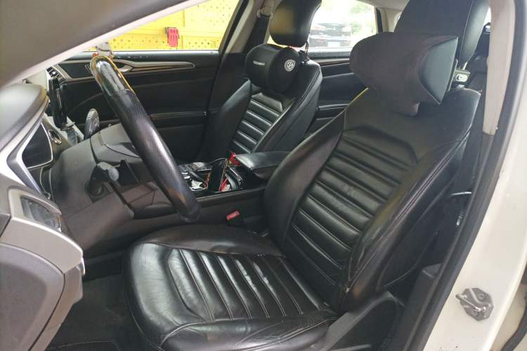Used Ford Mondeo 2013 2.0L GTDi 200 Fashion Edition Left Front Seat