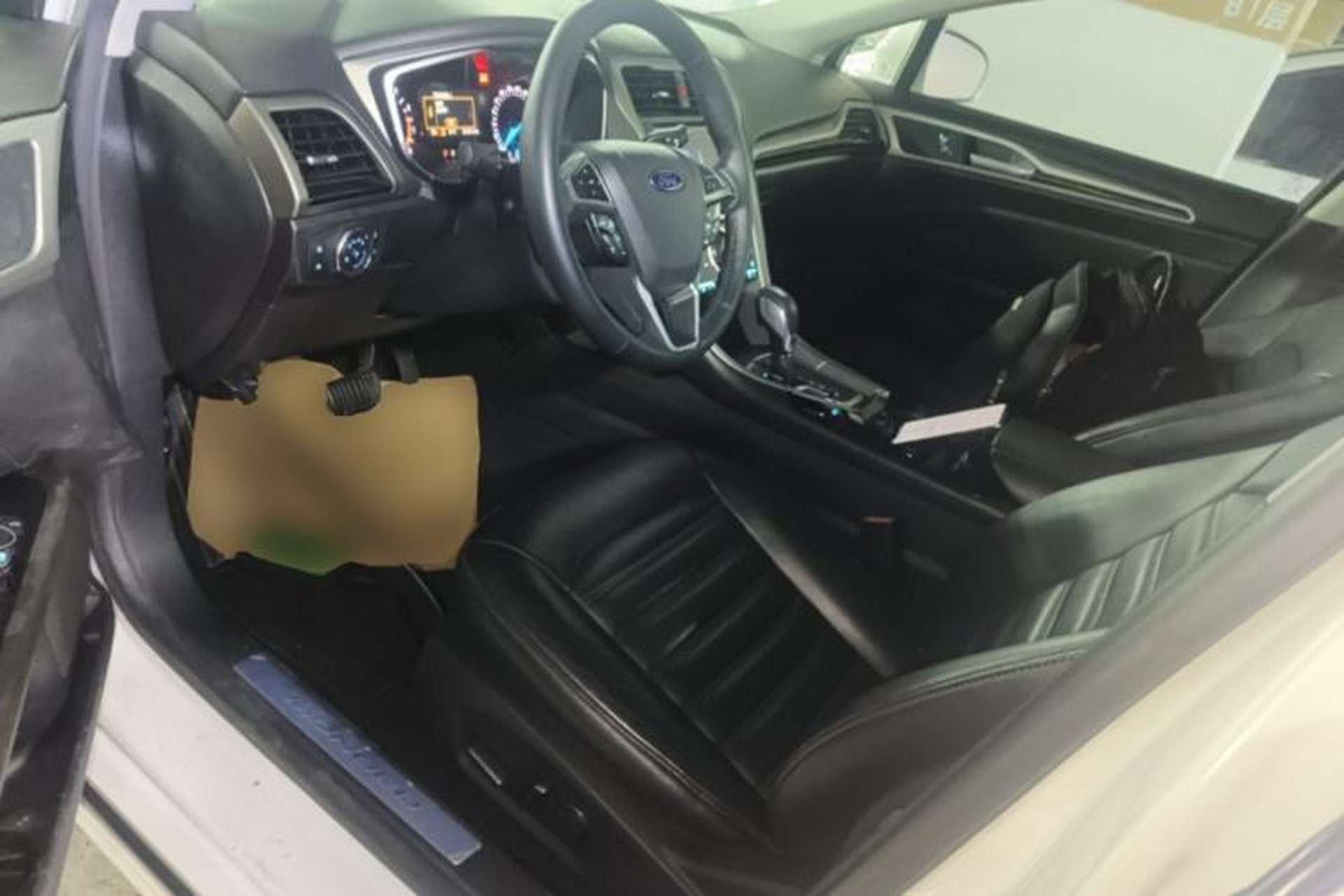 Used Ford Mondeo 2013 2.0L GTDi 200 Fashion Edition Left Front Seat