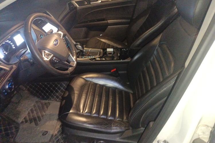Used Ford Mondeo 2013 2.0L GTDi 200 Luxury Model Left Front Seat