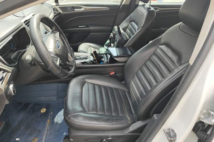Used Ford Mondeo 2013 2.0L GTDi 200 Fashion Edition Left Front Seat