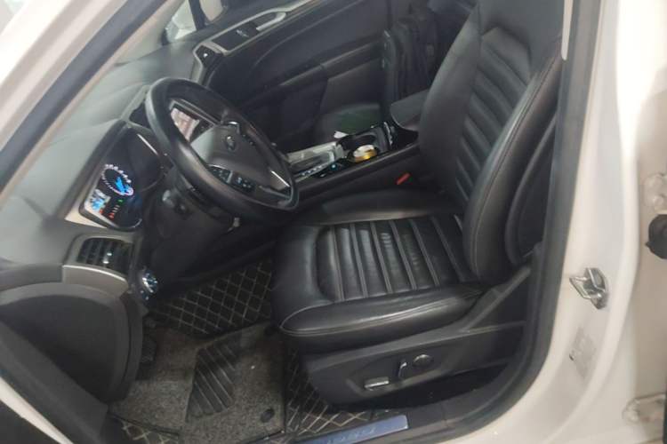 Used Ford Mondeo 2013 2.0L GTDi 200 Fashion Edition Left Front Seat