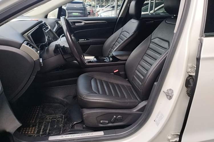 Used Ford Mondeo 2013 2.0L GTDi 200 Luxury Model Left Front Seat