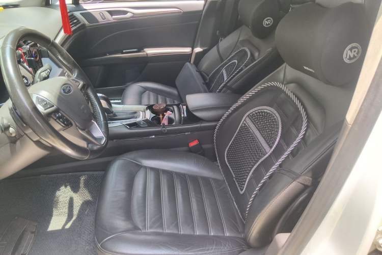 Used Ford Mondeo 2013 2.0L GTDi 200 Fashion Edition Left Front Seat