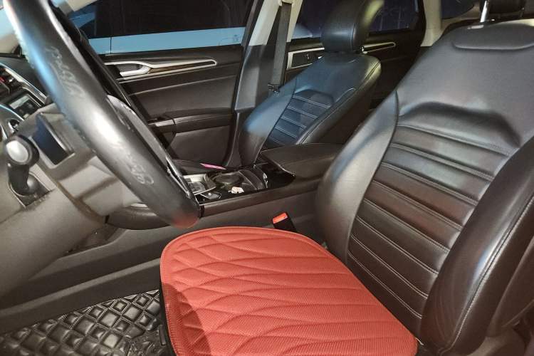 Used Ford Mondeo 2013 2.0L GTDi 200 Luxury Model Left Front Seat