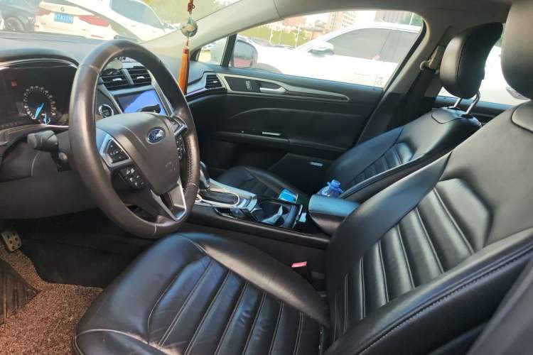 Used Ford Mondeo 2013 2.0L GTDi 200 Fashion Edition Left Front Seat