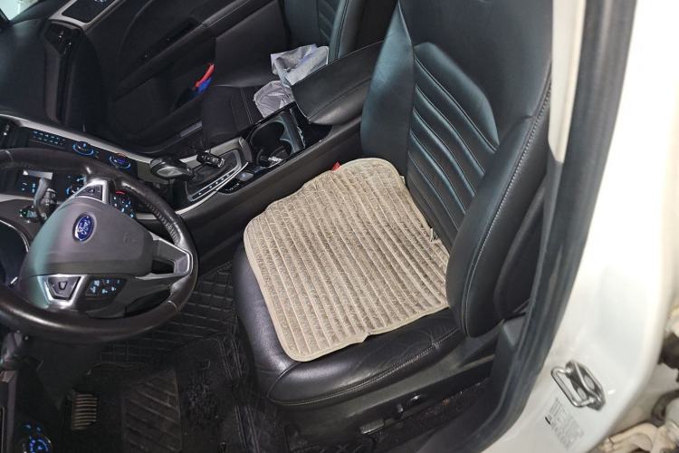 Used Ford Mondeo 2013 2.0L GTDi 200 Fashion Edition Left Front Seat