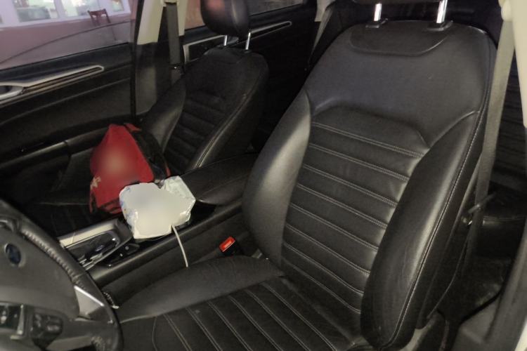 Used Ford Mondeo 2013 2.0L GTDi 200 Fashion Edition Left Front Seat