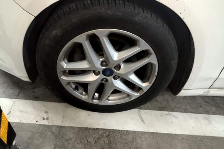 Used Ford Mondeo 2013 1.5L GTDi180 Fashion Edition Left Front Wheel Hub