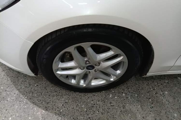 Used Ford Mondeo 2013 1.5L GTDi180 Fashion Edition Left Front Wheel Hub