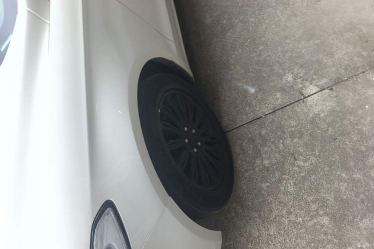 Used Ford Mondeo 2013 2.0L GTDi 200 Fashion Edition Left Front Wheel Hub