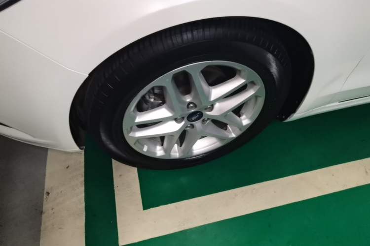 Used Ford Mondeo 2013 1.5L GTDi180 Fashion Edition Left Front Wheel Hub