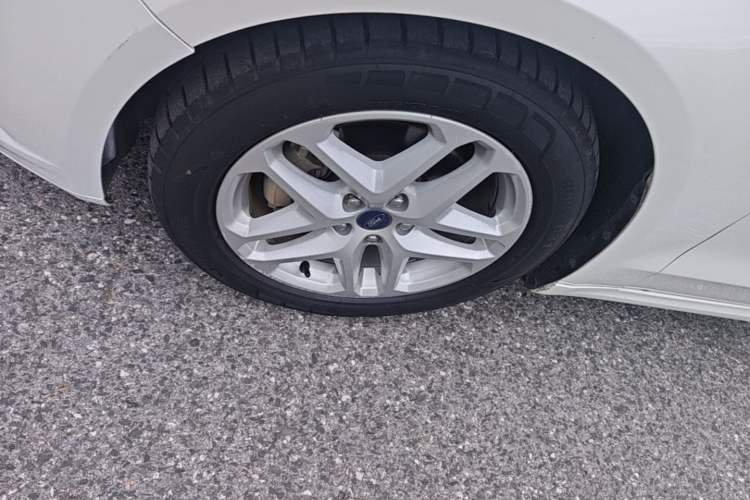 Used Ford Mondeo 2013 1.5L GTDi180 Fashion Edition Left Front Wheel Hub