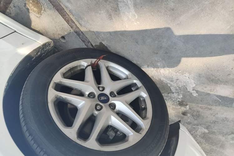 Used Ford Mondeo 2013 1.5L GTDi180 Fashion Edition Left Front Wheel Hub