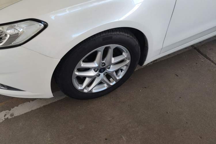 Used Ford Mondeo 2013 1.5L GTDi180 Fashion Edition Left Front Wheel Hub