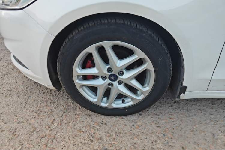 Used Ford Mondeo 2013 1.5L GTDi180 Fashion Edition Left Front Wheel Hub