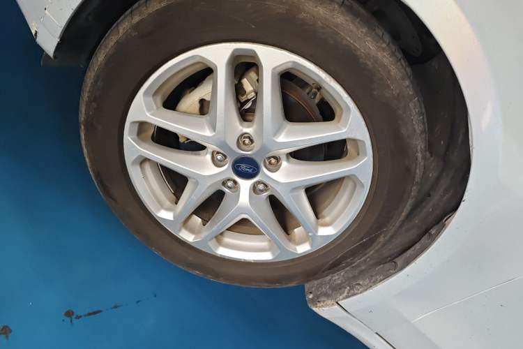 Used Ford Mondeo 2013 1.5L GTDi180 Fashion Edition Left Front Wheel Hub