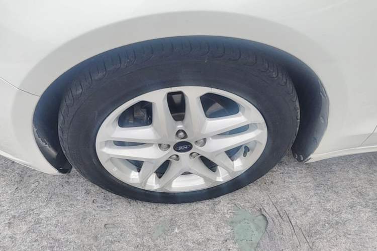 Used Ford Mondeo 2013 1.5L GTDi180 Fashion Edition Left Front Wheel Hub