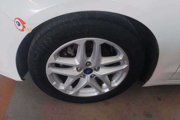Used Ford Mondeo 2013 1.5L GTDi180 Fashion Edition Left Front Wheel Hub