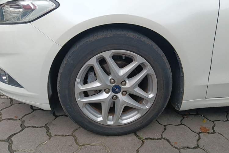 Used Ford Mondeo 2013 1.5L GTDi180 Fashion Edition Left Front Wheel Hub