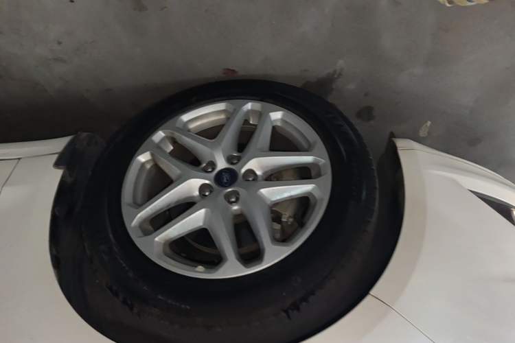 Used Ford Mondeo 2013 1.5L GTDi180 Fashion Edition Left Front Wheel Hub