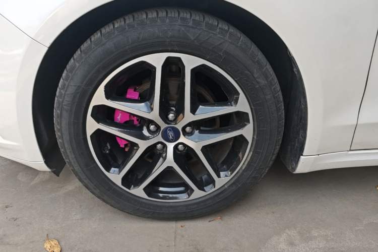 Used Ford Mondeo 2013 1.5L GTDi180 Fashion Edition Left Front Wheel Hub