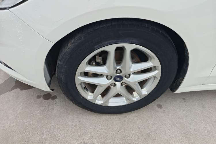 Used Ford Mondeo 2013 1.5L GTDi180 Fashion Edition Left Front Wheel Hub
