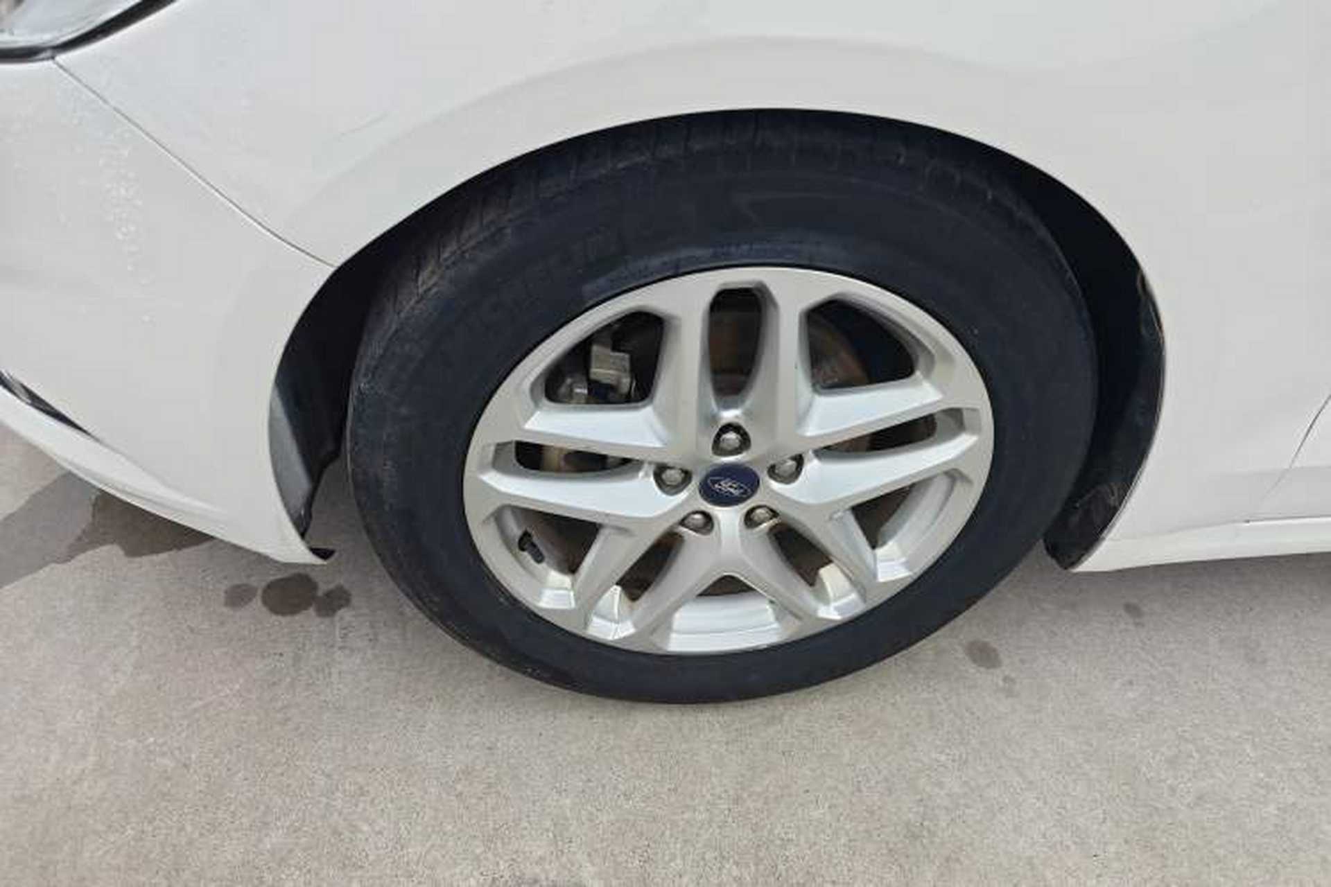 Used Ford Mondeo 2013 1.5L GTDi180 Fashion Edition Left Front Wheel Hub