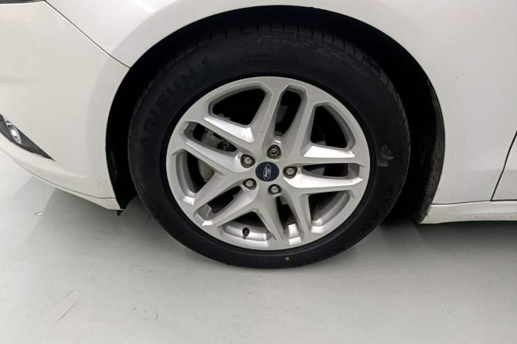 Used Ford Mondeo 2013 1.5L GTDi180 Fashion Edition Left Front Wheel Hub