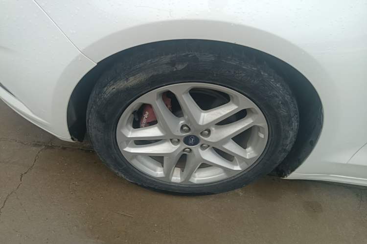 Used Ford Mondeo 2013 1.5L GTDi180 Fashion Edition Left Front Wheel Hub
