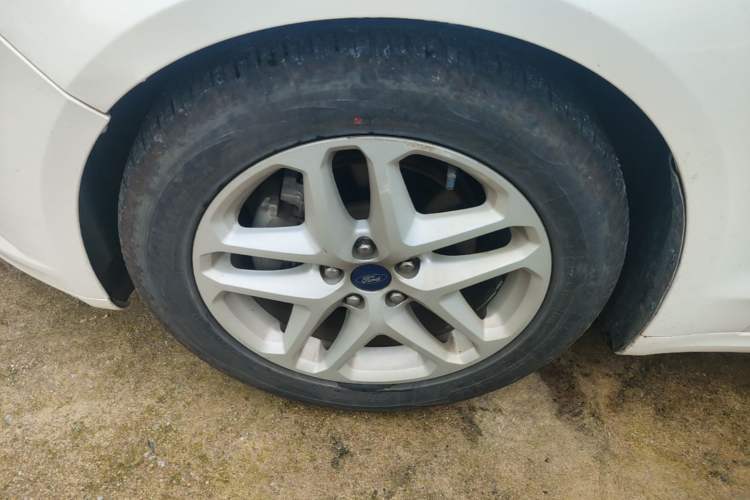 Used Ford Mondeo 2013 1.5L GTDi180 Fashion Edition Left Front Wheel Hub