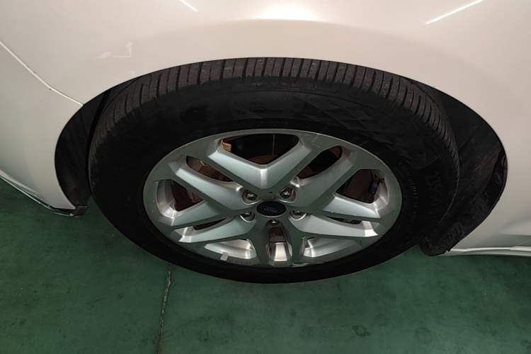 Used Ford Mondeo 2013 1.5L GTDi180 Fashion Edition Left Front Wheel Hub