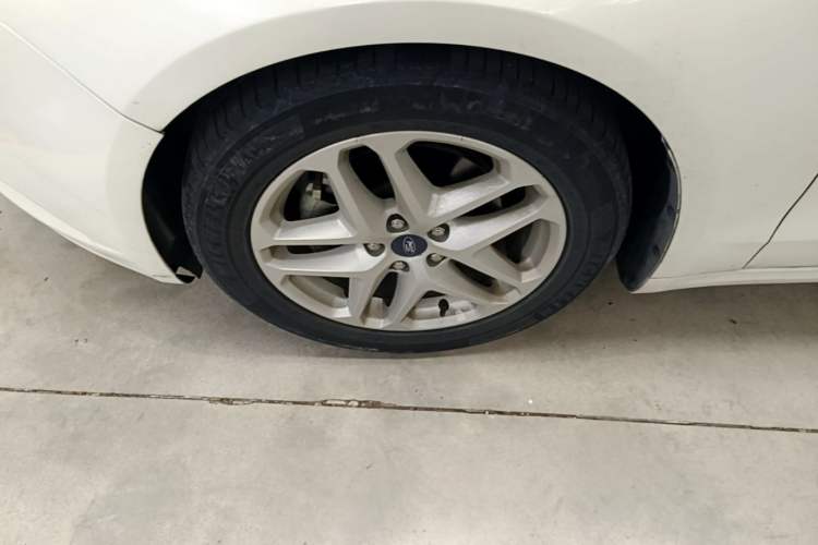 Used Ford Mondeo 2013 1.5L GTDi180 Fashion Edition Left Front Wheel Hub