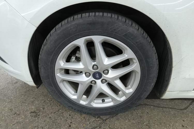 Used Ford Mondeo 2013 1.5L GTDi180 Fashion Edition Left Front Wheel Hub