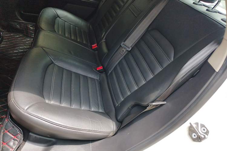 Used Ford Mondeo 2013 1.5L GTDi180 Fashion Edition Left Rear Seat