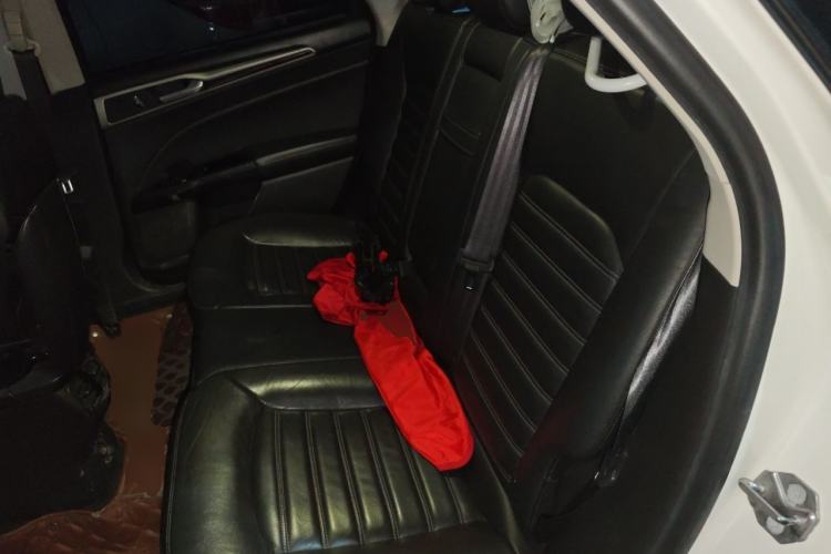 Used Ford Mondeo 2013 2.0L GTDi 200 Luxury Model Left Rear Seat