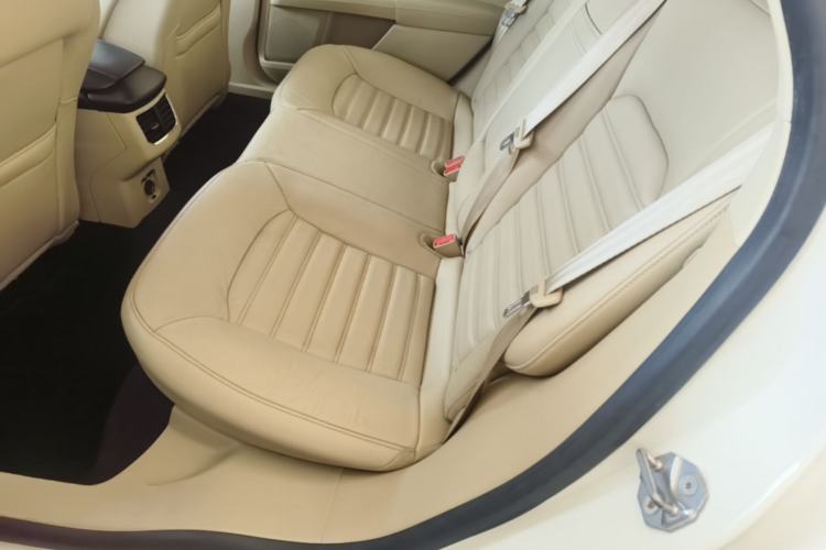 Used Ford Mondeo 2013 2.0L GTDi 200 Luxury Model Left Rear Seat