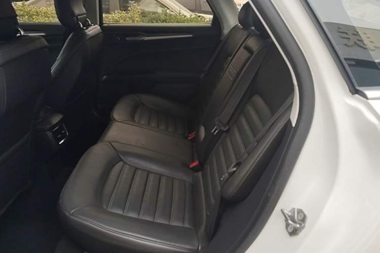 Used Ford Mondeo 2013 1.5L GTDi180 Fashion Edition Left Rear Seat