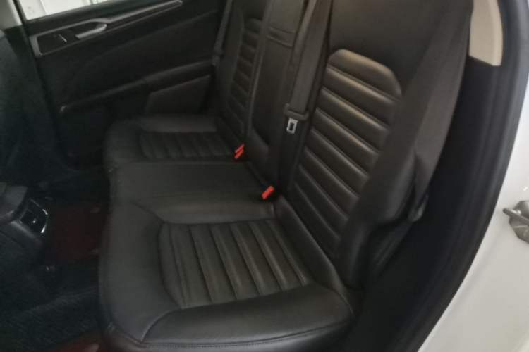 Used Ford Mondeo 2013 2.0L GTDi 200 Fashion Edition Left Rear Seat