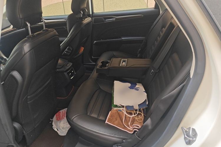 Used Ford Mondeo 2013 2.0L GTDi240 Flagship Edition Left Rear Seat