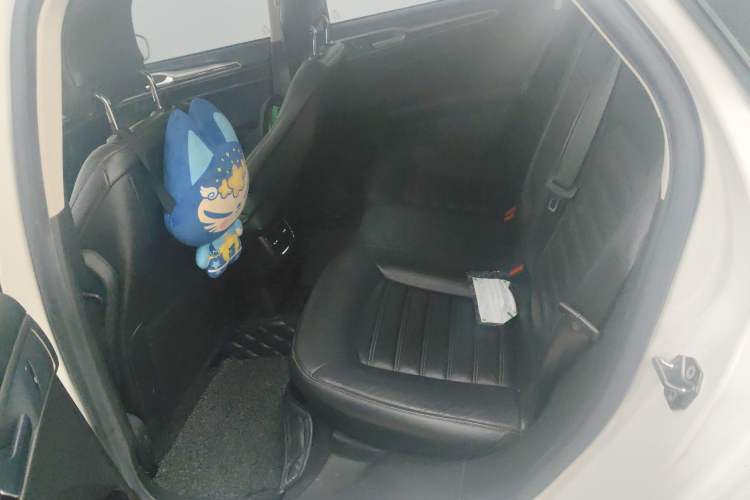 Used Ford Mondeo 2013 2.0L GTDi 200 Luxury Model Left Rear Seat