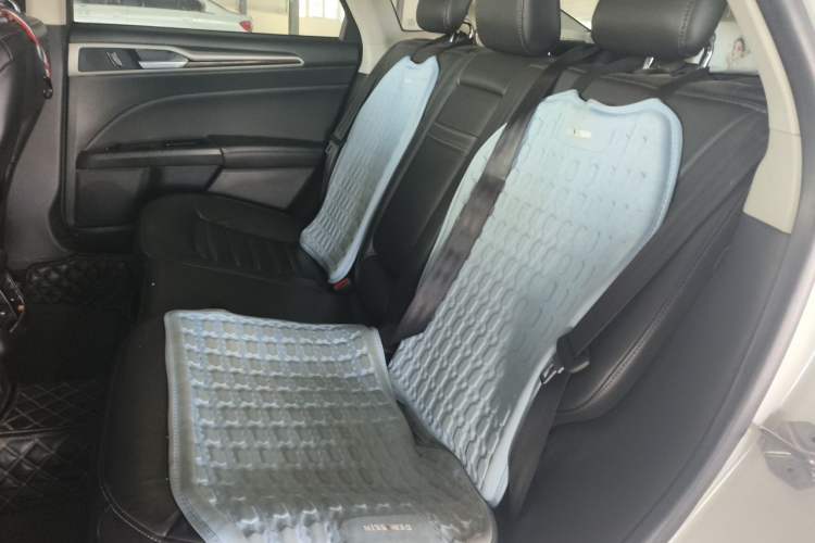Used Ford Mondeo 2013 2.0L GTDi 200 Luxury Model Left Rear Seat
