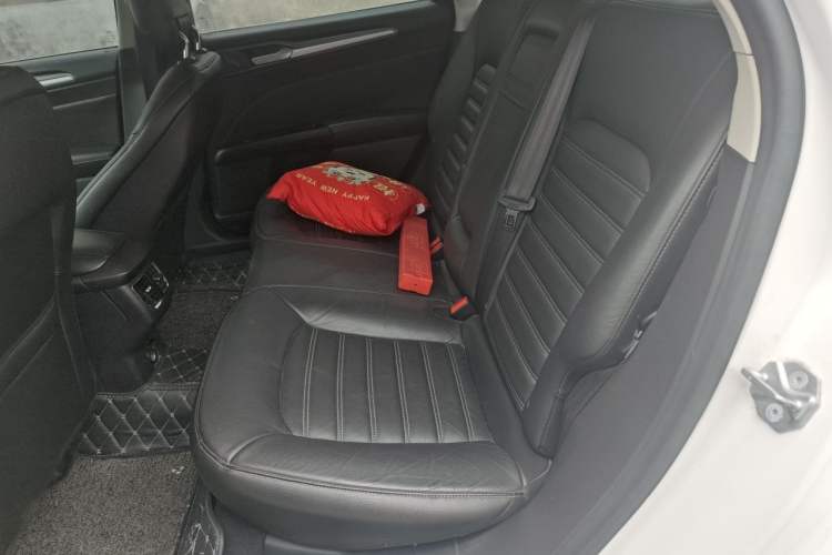 Used Ford Mondeo 2013 1.5L GTDi180 Fashion Edition Left Rear Seat