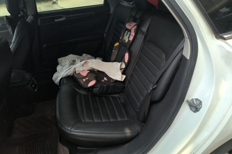 Used Ford Mondeo 2013 2.0L GTDi 200 Luxury Model Left Rear Seat