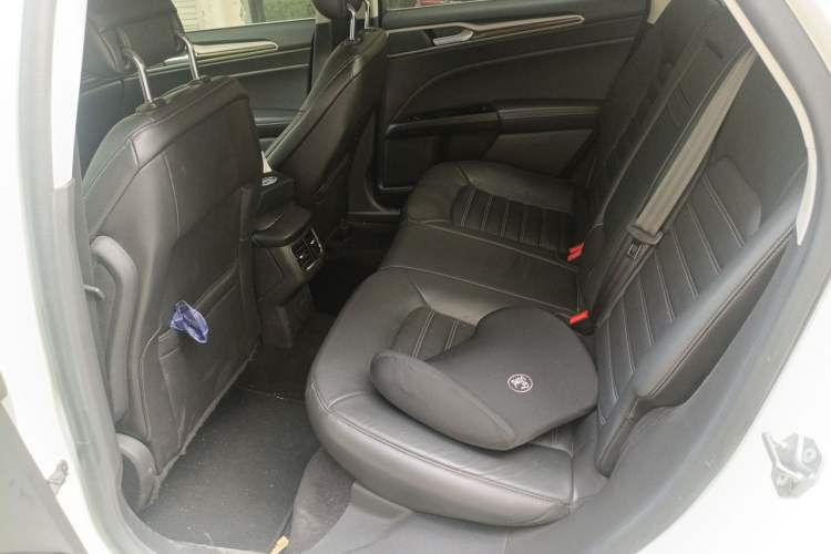 Used Ford Mondeo 2013 2.0L GTDi 200 Luxury Model Left Rear Seat