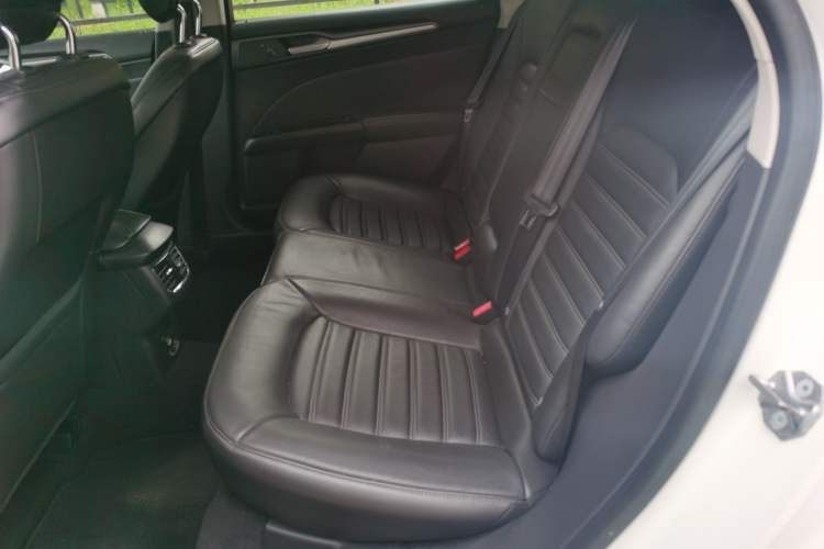 Used Ford Mondeo 2013 1.5L GTDi180 Fashion Edition Left Rear Seat