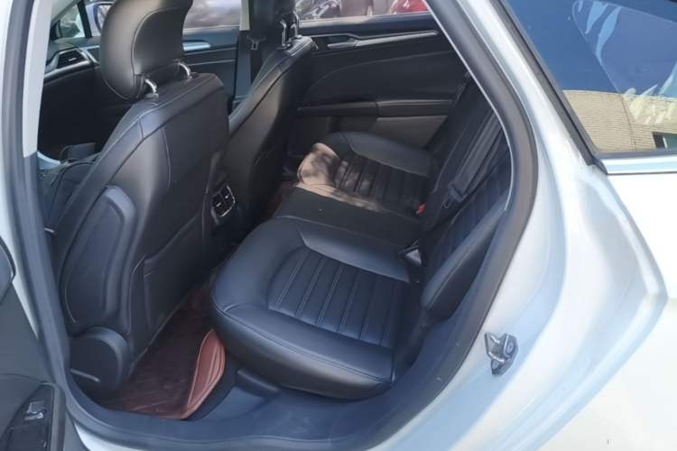 Used Ford Mondeo 2013 1.5L GTDi180 Fashion Edition Left Rear Seat