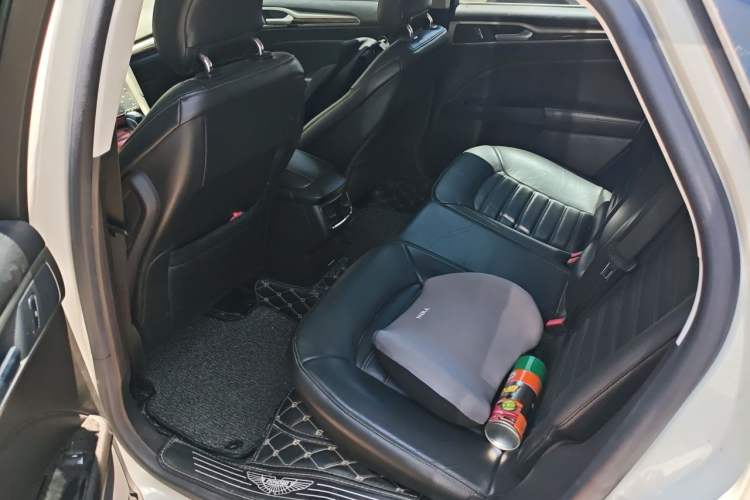 Used Ford Mondeo 2013 2.0L GTDi 200 Fashion Edition Left Rear Seat